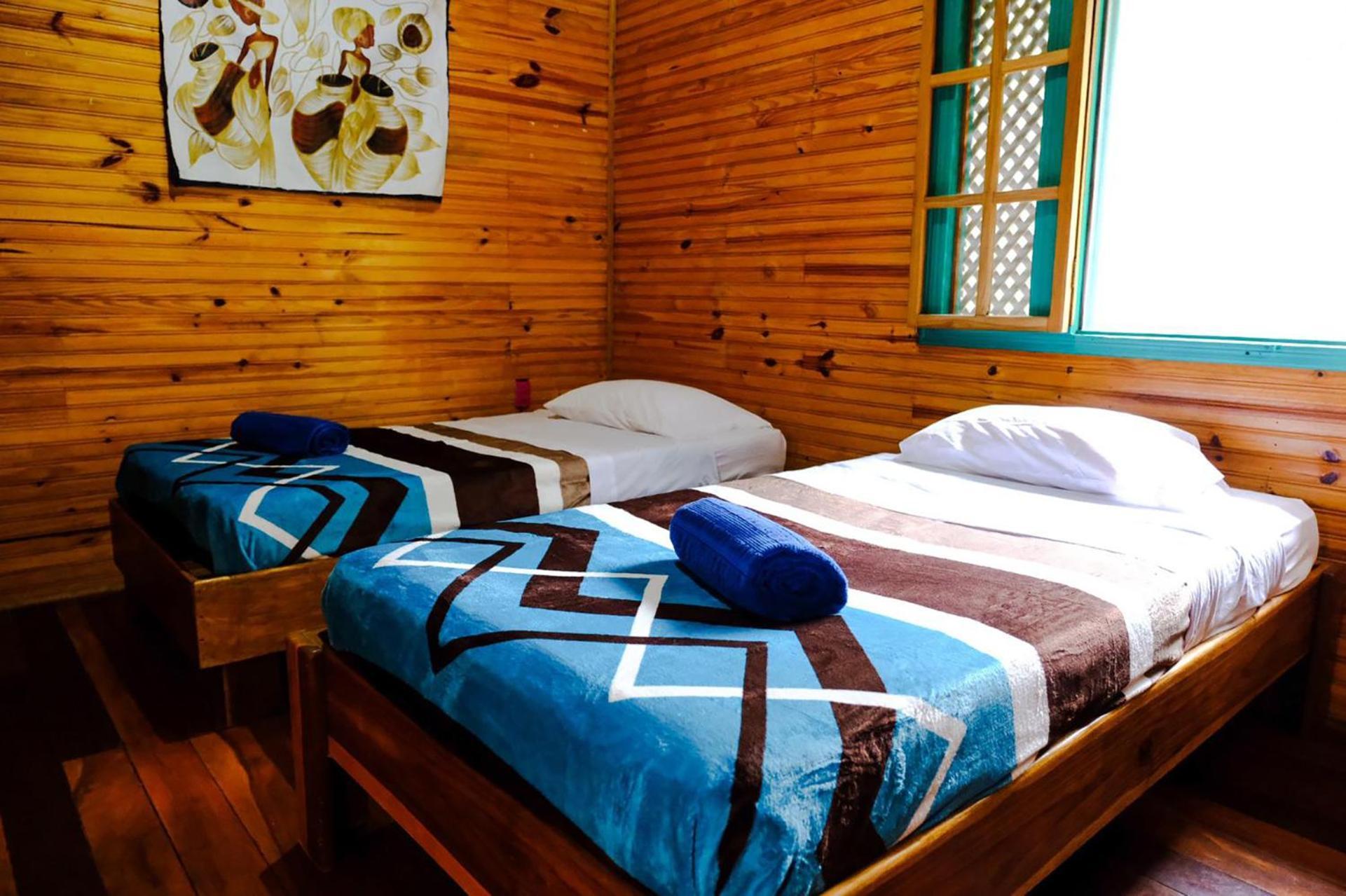 Casa Aldirica Hotell Cahuita Eksteriør bilde