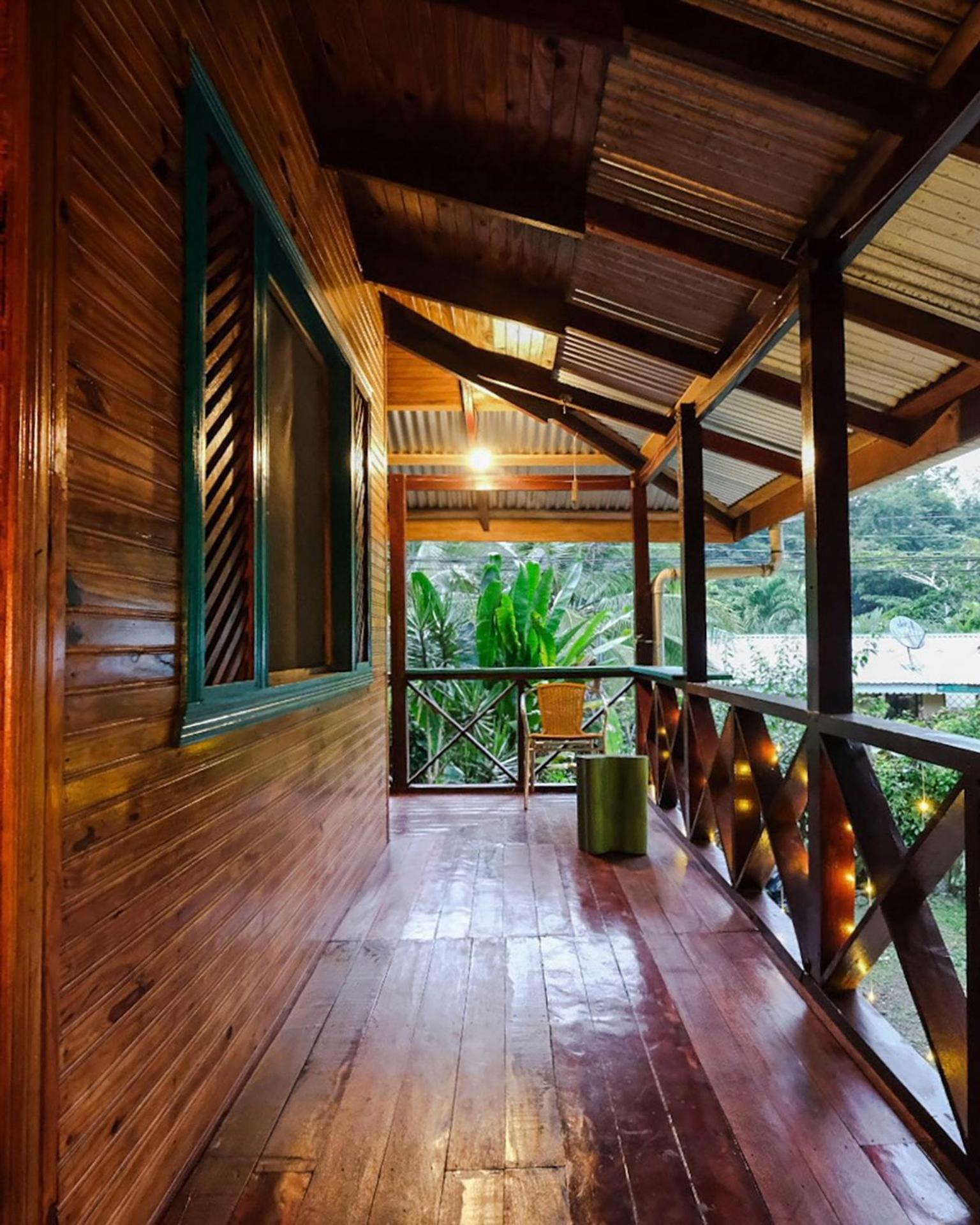 Casa Aldirica Hotell Cahuita Eksteriør bilde